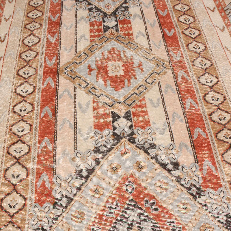 Distressed Homage Hand Knotted Wool Area Rug, Rectangle 5' x 7'