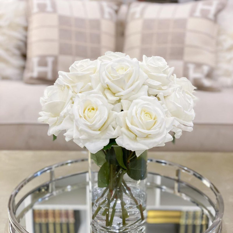 Centre de table Real Touch Roses dans un grand vase en verre, Blanc