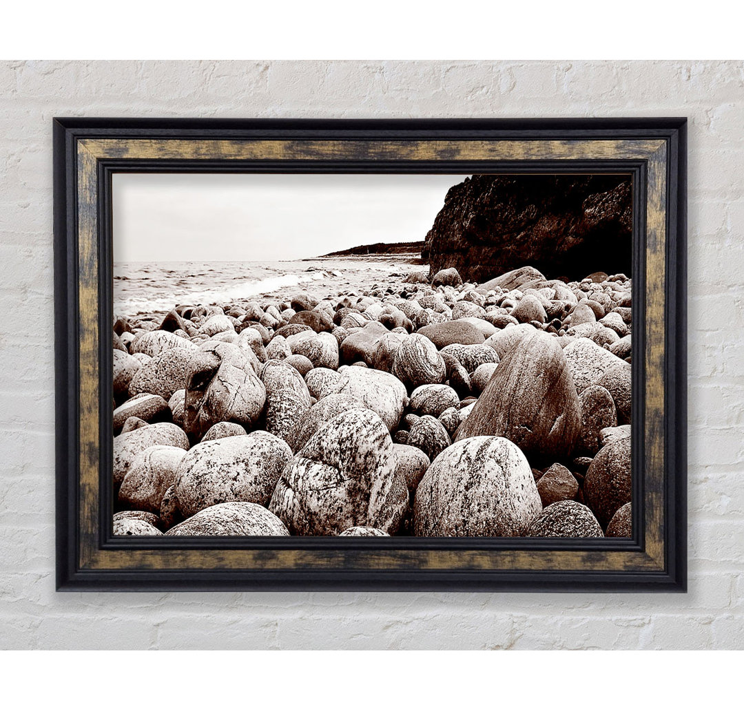 Pebbles of the Ocean Brown - Einzelne Bilderrahmen Kunstdrucke