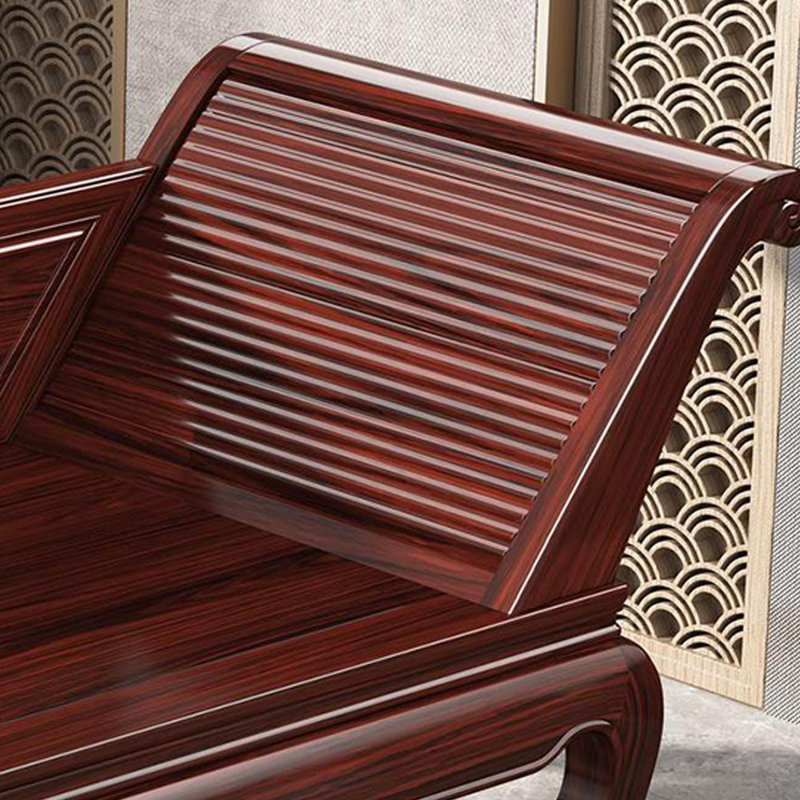 Chaise sculptée en bois de rose, Face à la droite