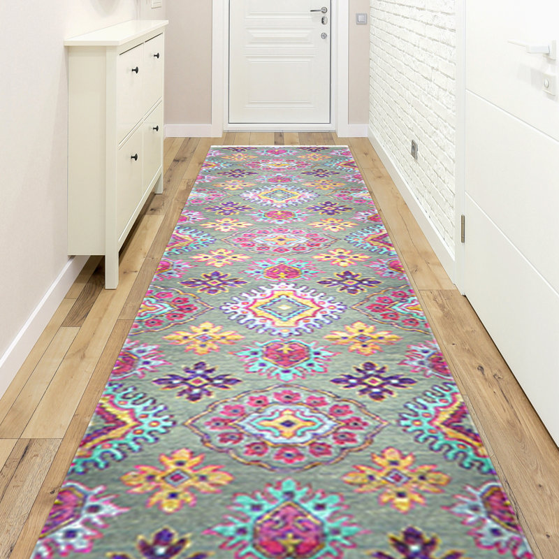 Canterbury Floral Area Rug, Runner 2'6 x 10'