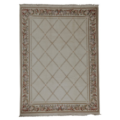 Hand Knotted Area Rug in Ivory