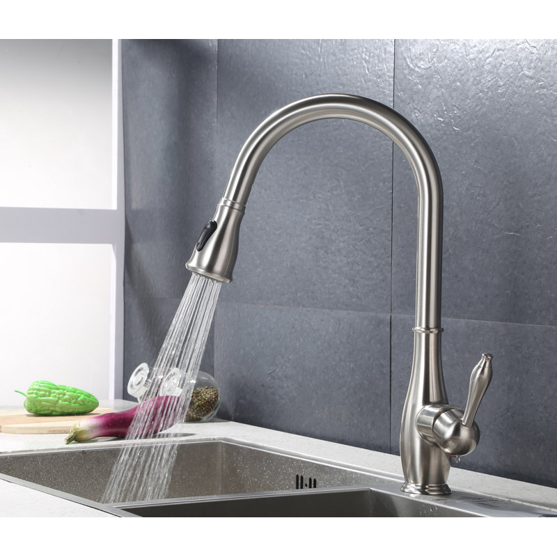 Single Handle Pull Down Sprayer Kitchen Faucet in Chrome, Polished Chrome