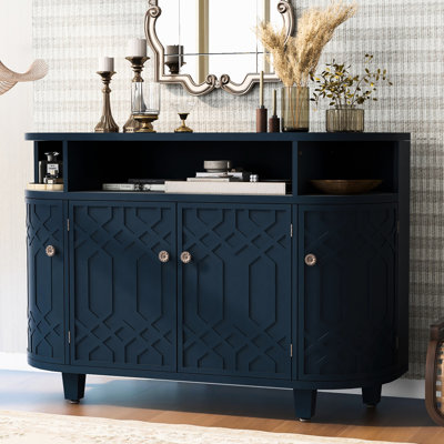 Armoire de rangement courbée en U avec quatre portes, trois tablettes réglables et des poignées de porte en métal, fabriquée à partir de flancs d'entrée de maison, de tablettes de porte, de couloirs appropriés