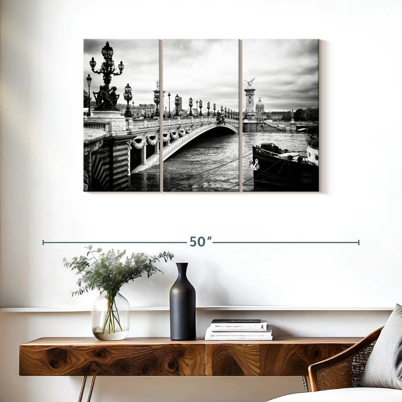 Lilie Alexandre III, pont II, H 24 po x l 38 po
