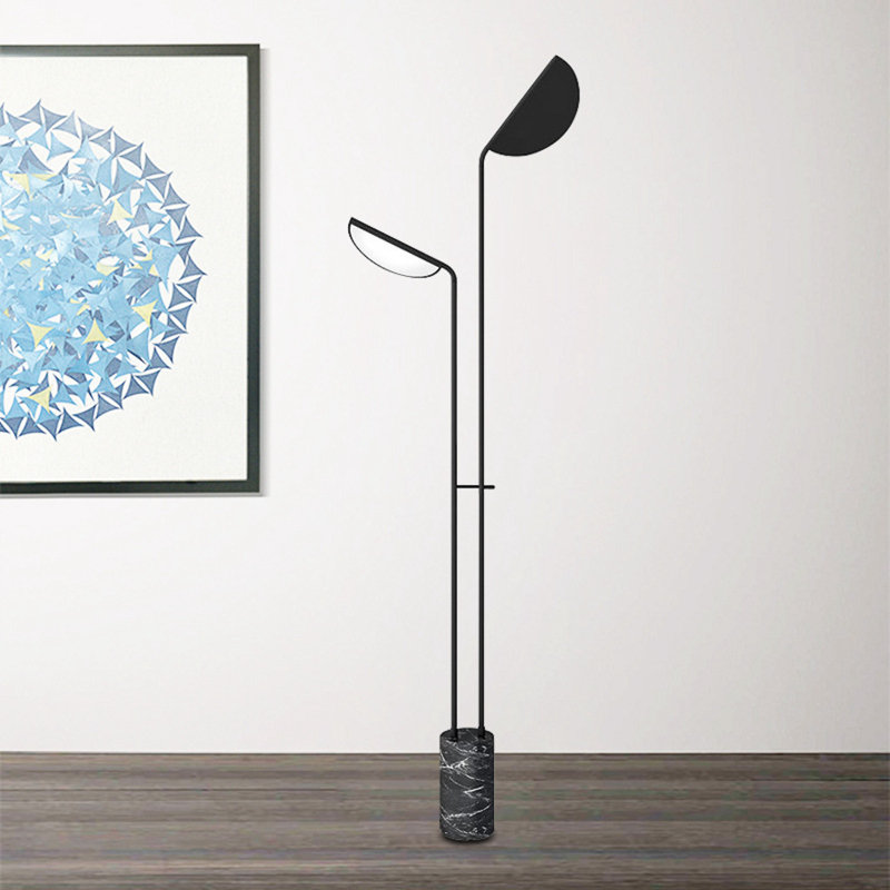  Lampe de sol à DEL simple en marbre et en acier avec design en acier et marbre pour le salon Inseparable