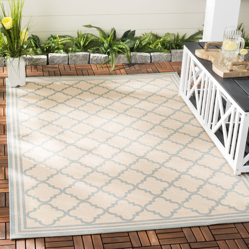 Kittrell Looped/Hooked Aqua Indoor/Outdoor Rug, Rectangle 91 x 152 cm