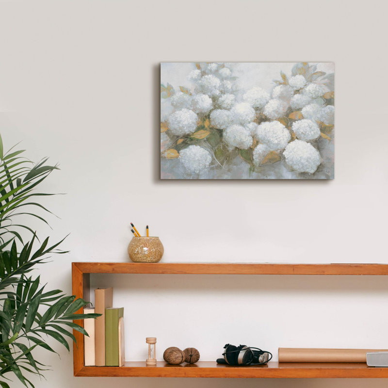 «Annabelle Hydrangeas Blue Grey C» par Julia Purinton, art mural sur toile, H 12 po x l 18 po x P 0,75 po