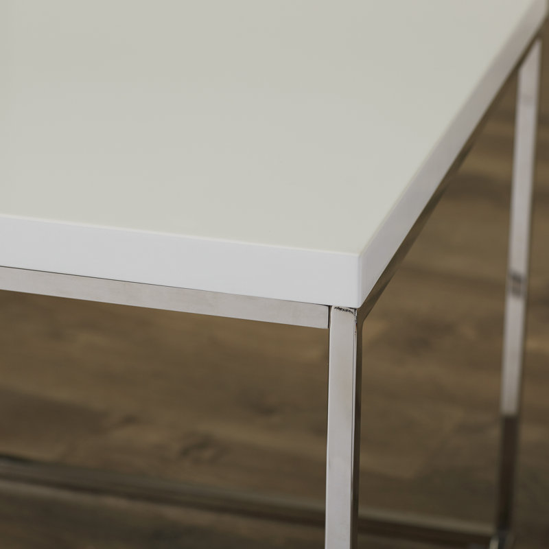 Table de bout Valeta, Laque blanche