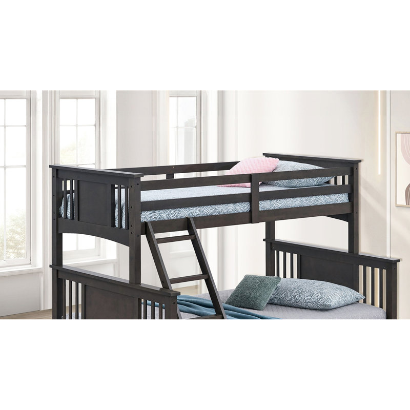 Lit superposé simple au-dessus d'un lit double moderne gris avec style transitionnel, bois d'ingénierie et finition mixte, structure solide