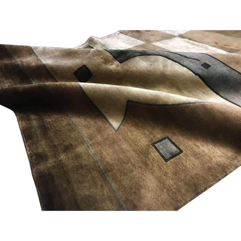 Hand-Knotted High-Quality Camel Area Rug