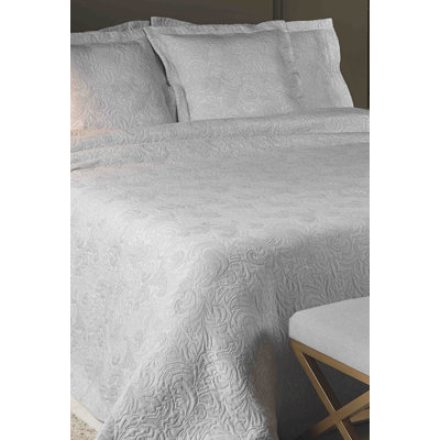 Aquavia Cotton Blend Solid Colour Bedspread