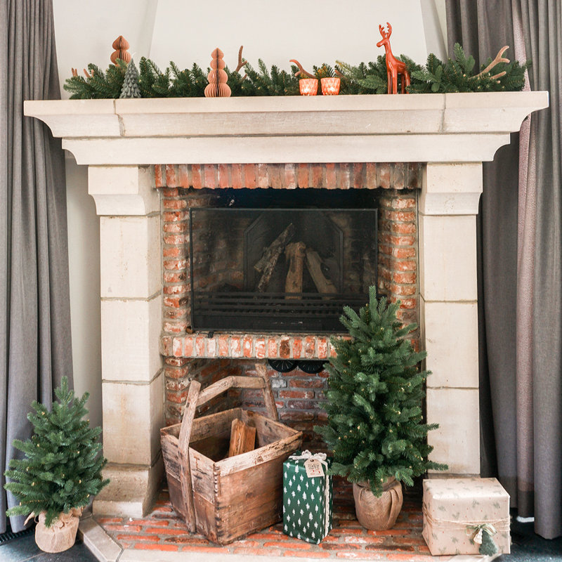Faux Garland, 30cm H x 270cm L x 30cm D