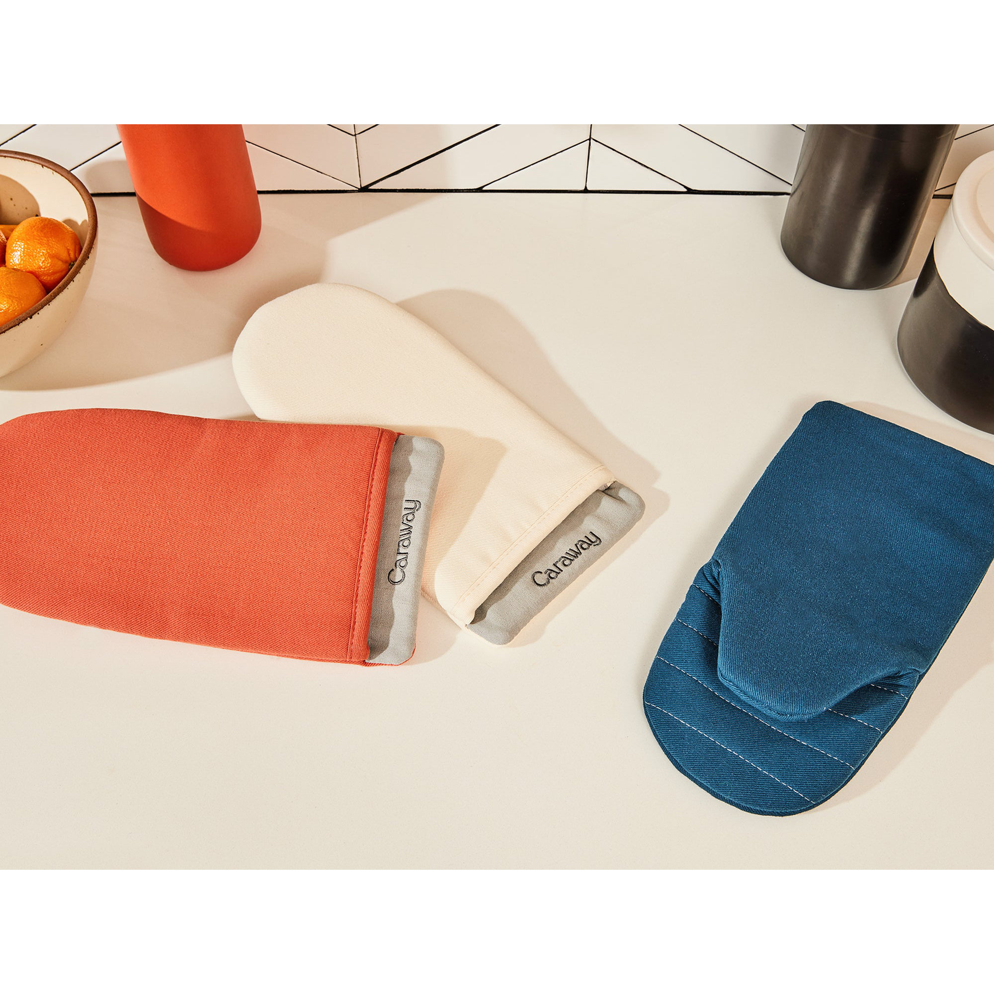 Caraway 2Pc Linen Oven Mitts, Cream