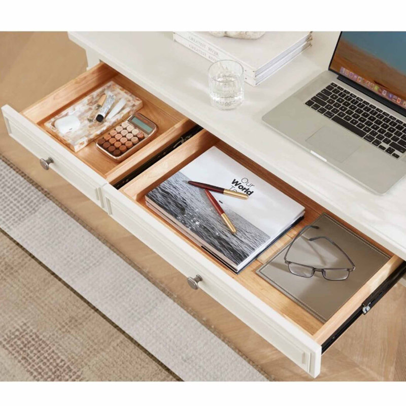 Bureau de style français exquis