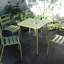 Table carrée, table de cour extérieure, petite table de salle à manger, table de salle à manger-469089228