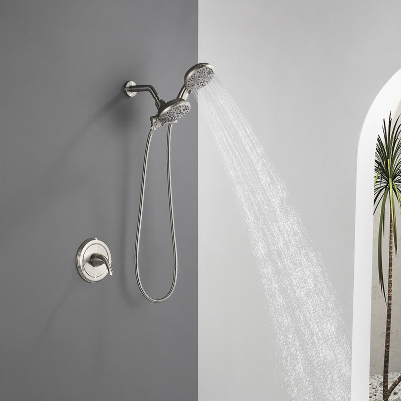Pomme de douche à 7 voies haute pression, douche à main et douche à effet de pluie séparément ou ensemble avec soupape brute