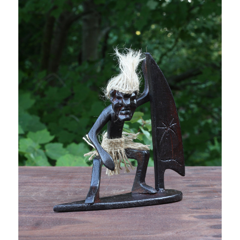 Figurine de voilier en bois faite à la main à motif tribal primitif