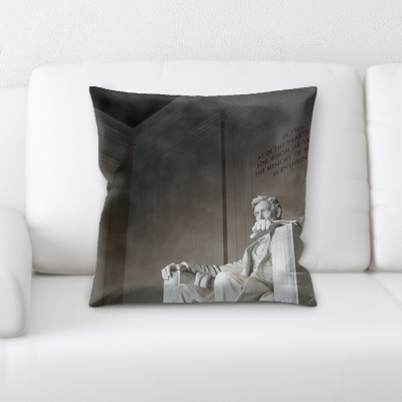 Coussin statue
