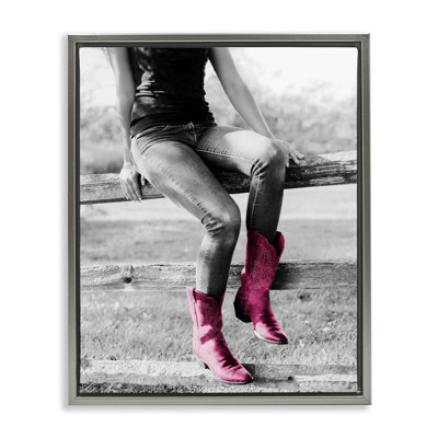 «Glam Cowgirl in bottes», art mural encadré sur toile flottante par SD graphiques Studio