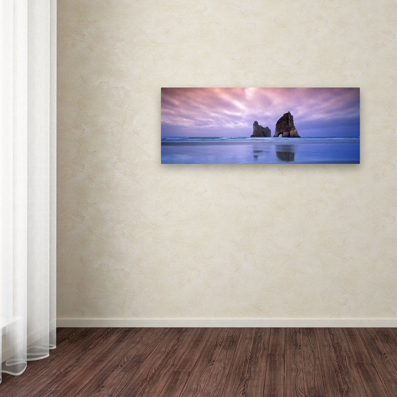 Modern & Contemporary, 10" H x 32" W x 2" D