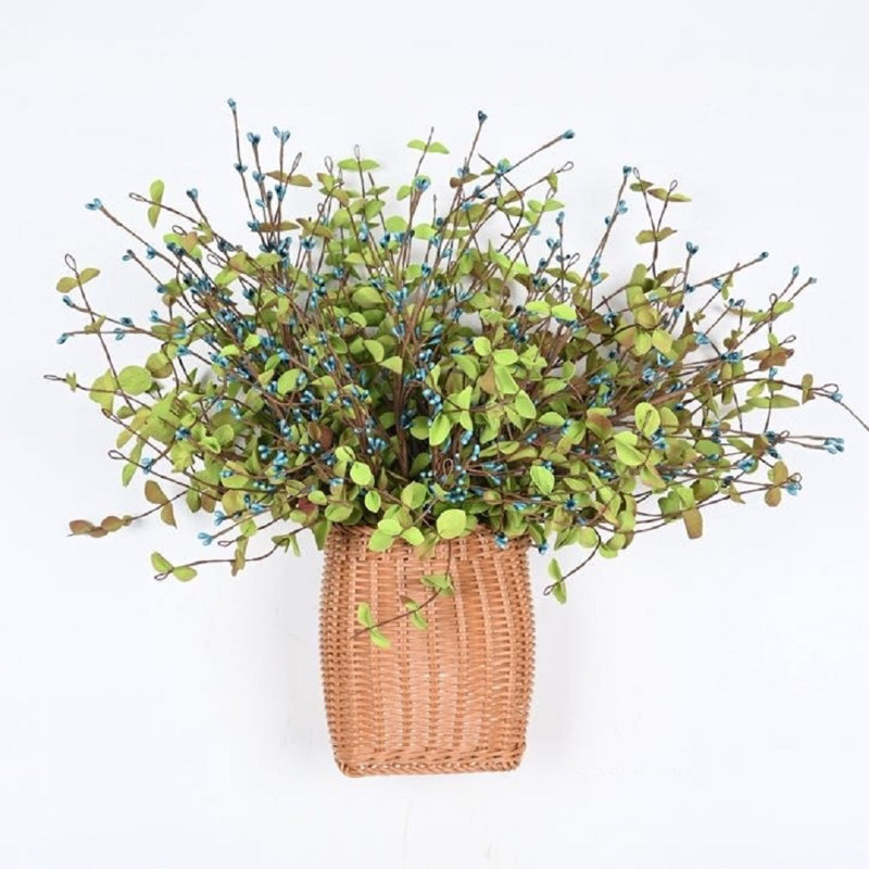 Arrangement floral de brindille artificielle printemps-été avec panier pour porte d'entrée murale