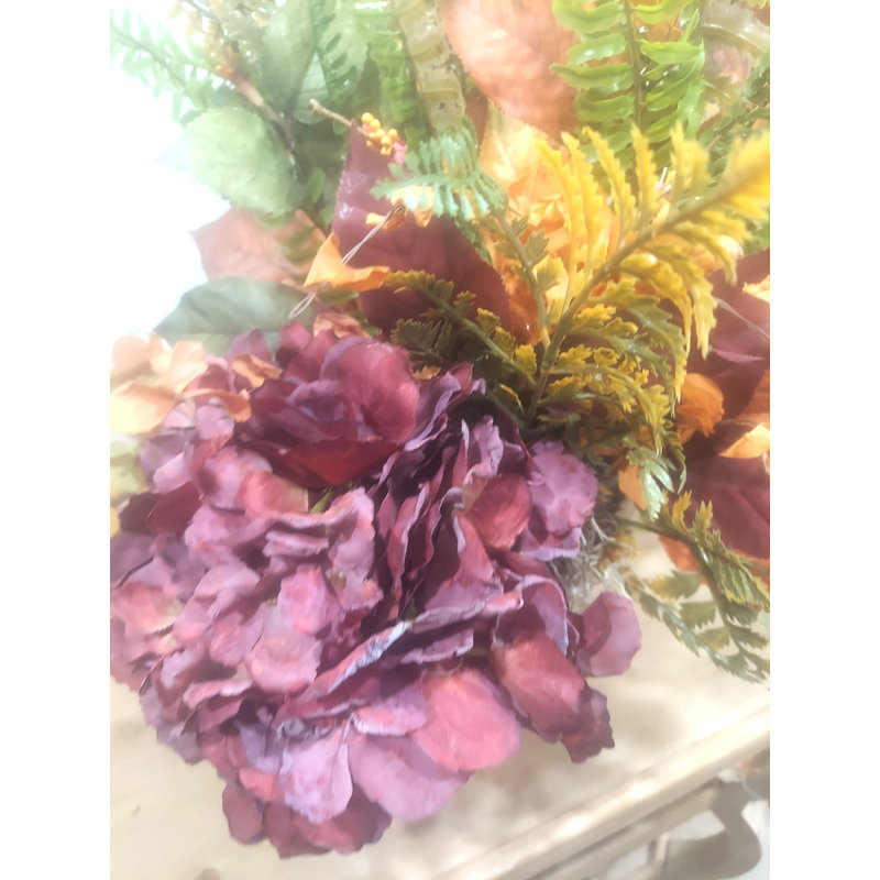 Centre de table floral brouette et hortensia