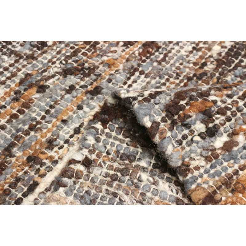 Tapis brun Sienna 6 pi 1 po x 9 pi 1 po