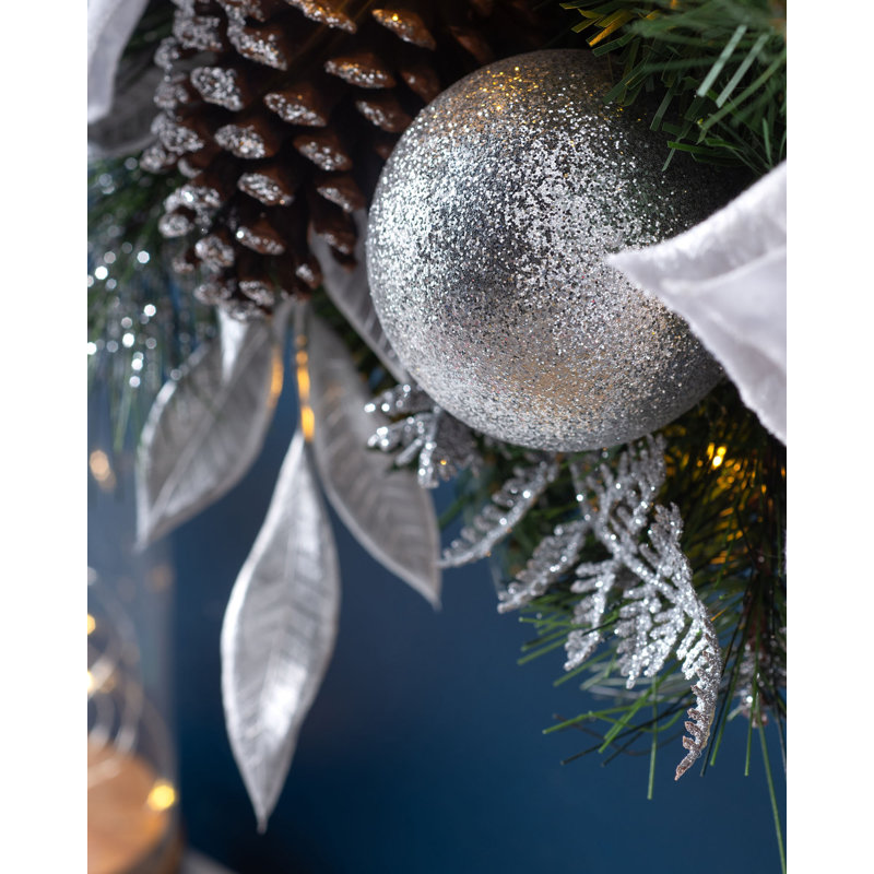 Faux Lighted 61cm Wreath