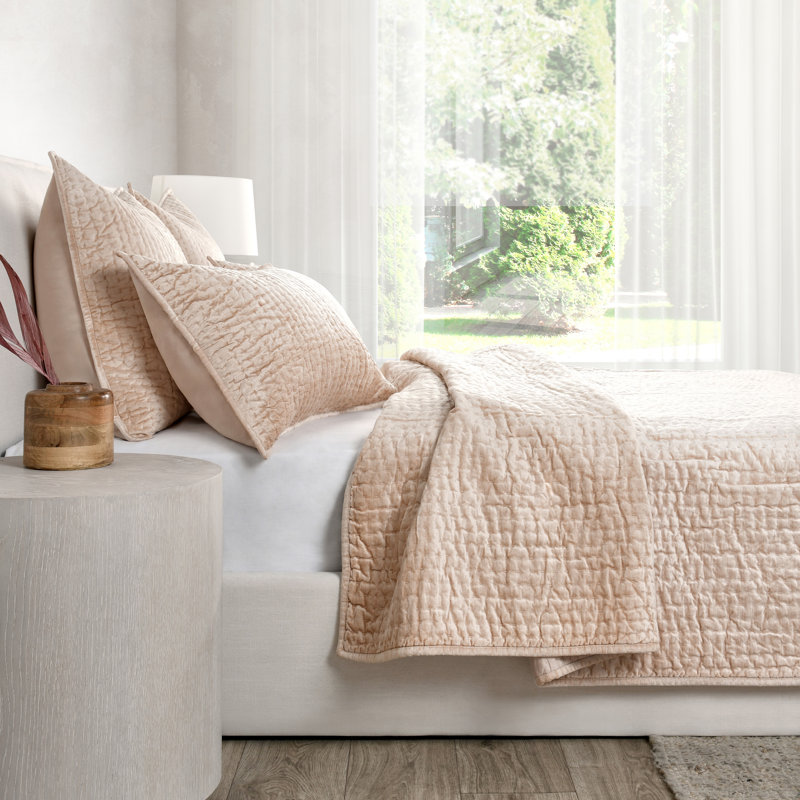 Velvet Quilt, Pink, Queen Quilt