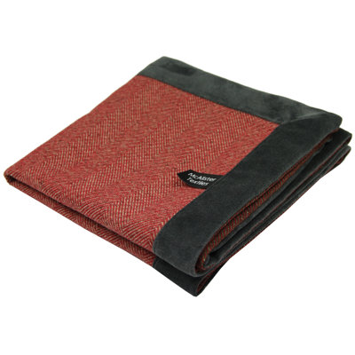 Barabara Velvet Solid Colour Bedspread