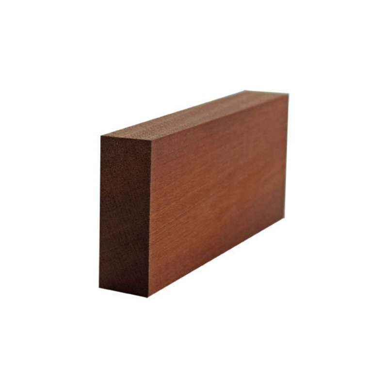 Garniture carrée 2 po de large x 3/4 po S4S. Sans finition, L 0,75 po x H 2 po x P 94 po, Acajou Sapele