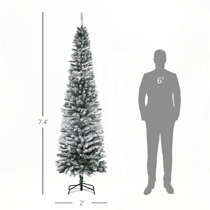 Arbre de Noël floqué avec fausse neige