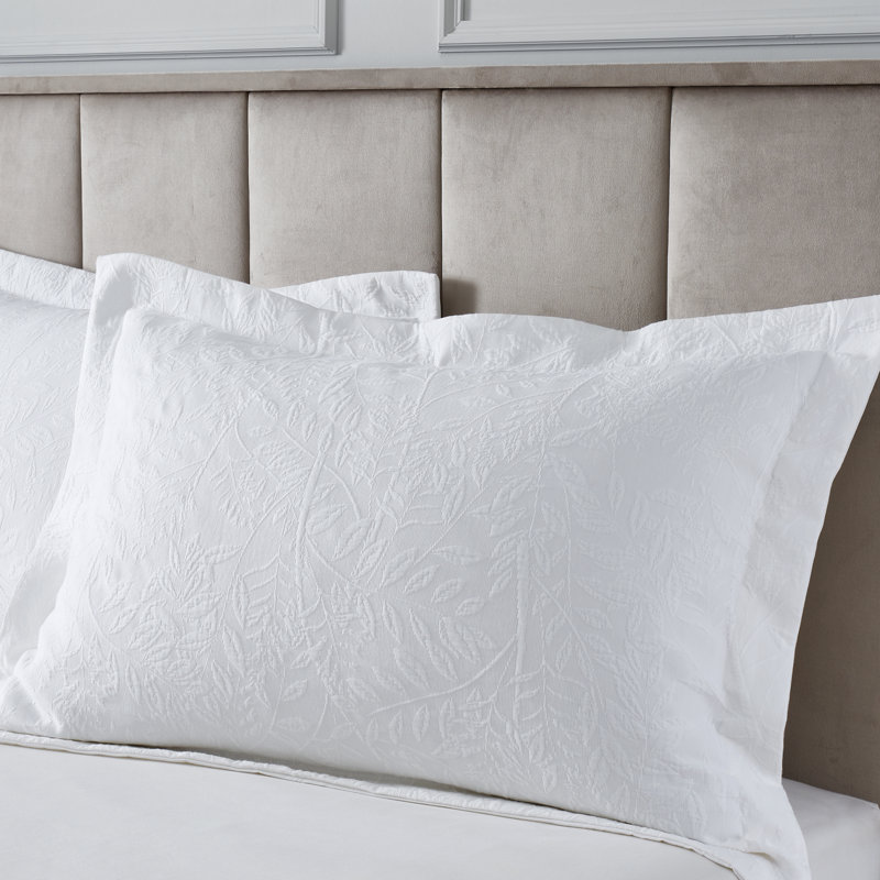 Matelassé Leaves Cotton Oxford Pillowcase