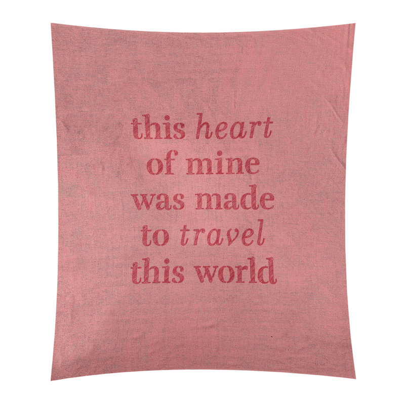 Tapisserie de polyester, voyage d’amour, H 104 po x l 88 po, Rouge