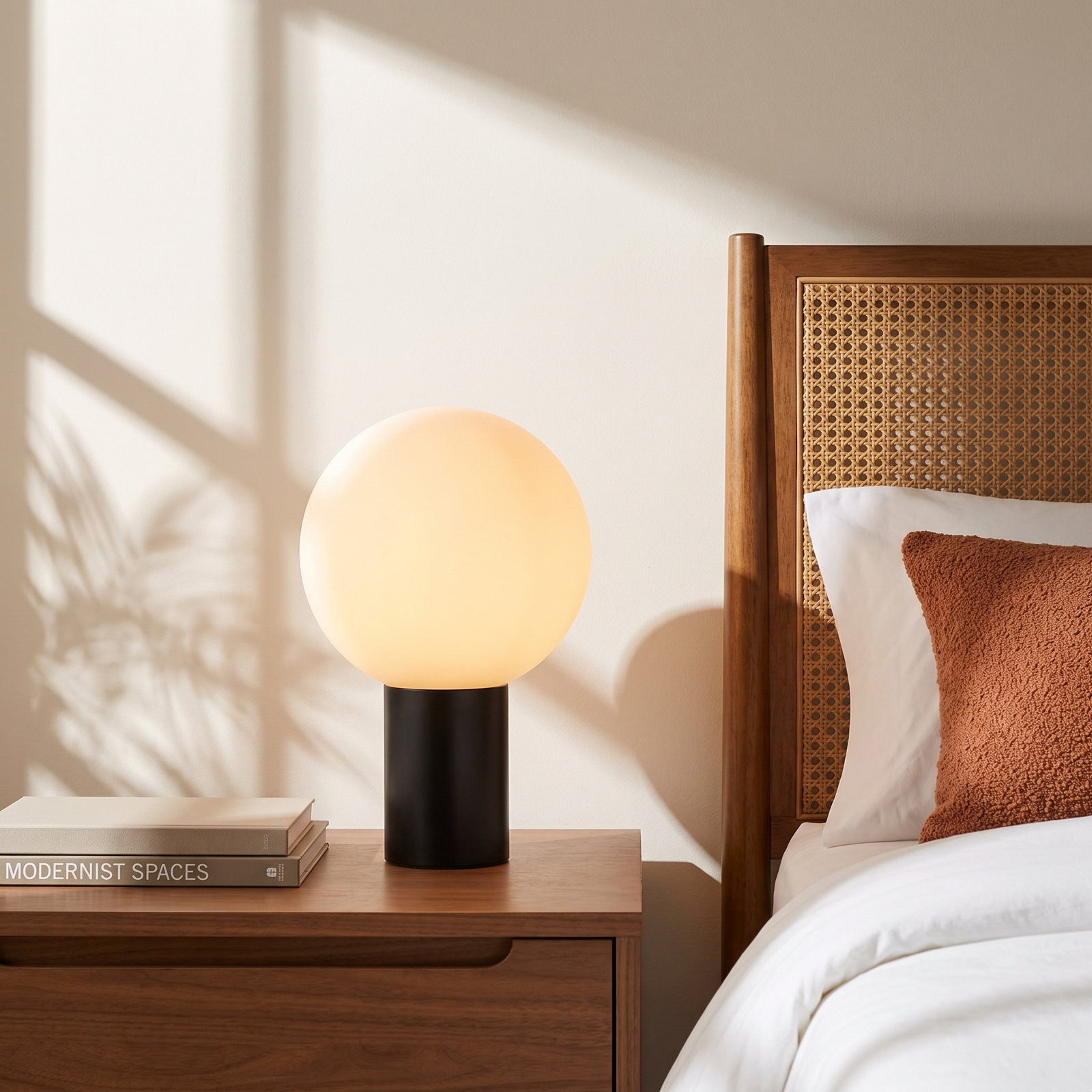 Chablis Iron Novelty Lamp