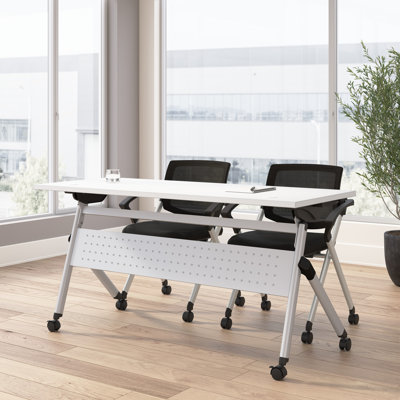 Table de formation et 2 chaises pliantes avec accoudoirs Bush Business Furniture Envision