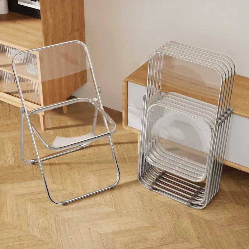 Ensemble de 6 chaises pliantes en acrylique transparent, peu encombrantes, idéales pour la maison, le bureau, les fêtes et un usage quotidien.
