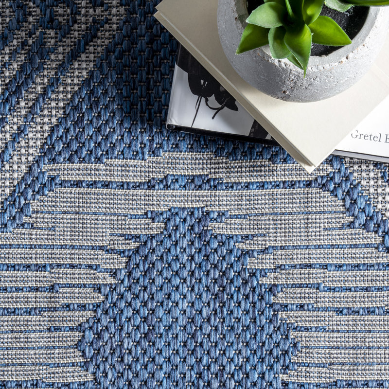 Tribal Indoor/Outdoor Area Rug, Rectangle 5' x 8', Light Blue/Ivory