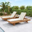 Chaise longue de patio réglable en bois d'acacia avec coussin triple Farnborough