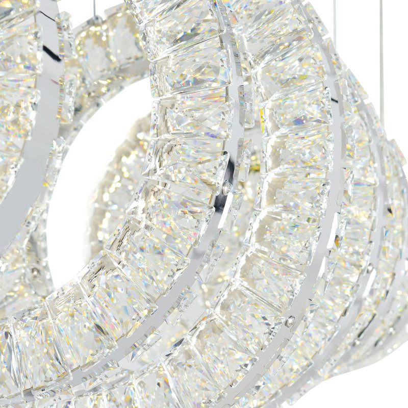 Lustre à DEL avec finition chromée