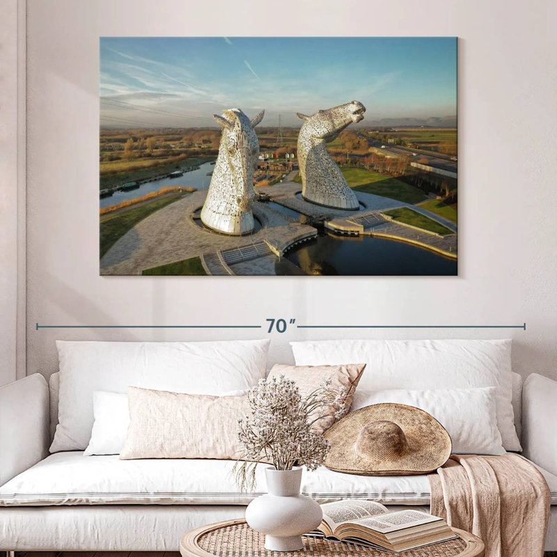 Lilie The Kelpies Monument, 34" H x 51" W