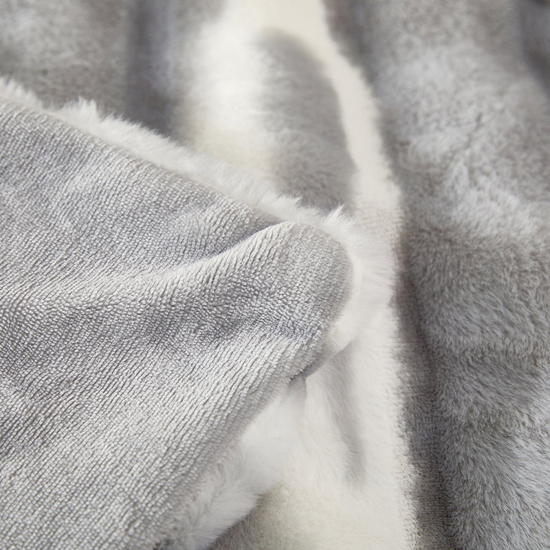 Jeté en faux vison, L 39 po x L 63 po, Gris / blanc