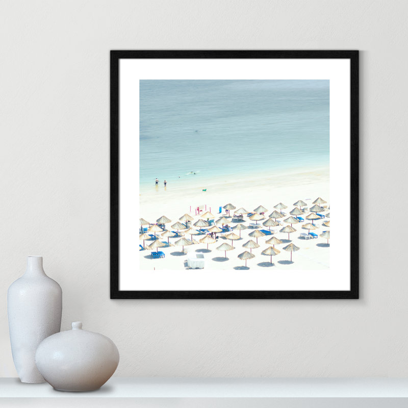 «Sesimbra I» par Ingrid Beddoes - impression, H 24,75 po x l 24,75 po x P 0,75 po, Papier avec cadre en bois noir