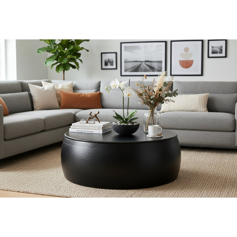 Table basse martelée noire, Noir