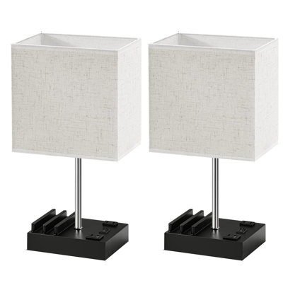 Ensemble de 2 tables de bureau à côté d'une lampe de table de chevet avec port USB