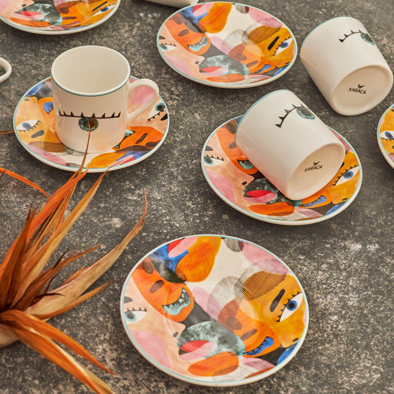 Ensemble tasse à café et soucoupe