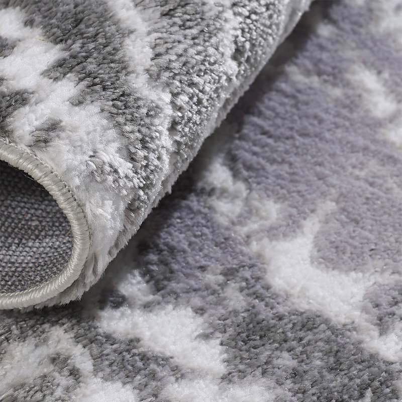 Tapis gris / blanc en polyester tissé à la machine Fayre, Rectangle 5 pi 3 po x 7 pi 7 po