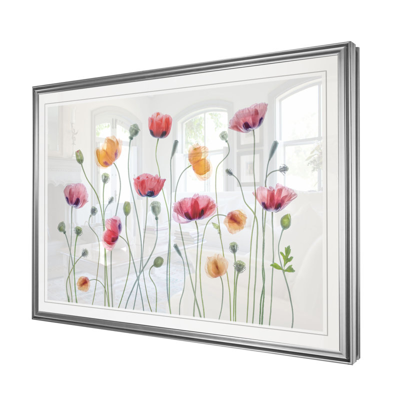 «High Key Poppy Party», reproduction, H 20 po x l 24 po x P 1,5 po, Cadre argenté