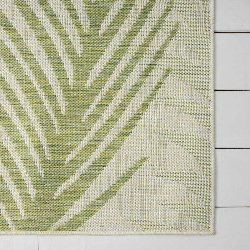 Weilers Green/Beige Floral Coastal Indoor/Outdoor Area Rug, Rectangle 5' x 7'